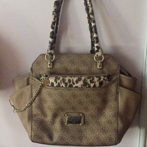 GUESS Purse *LIKE NEW*